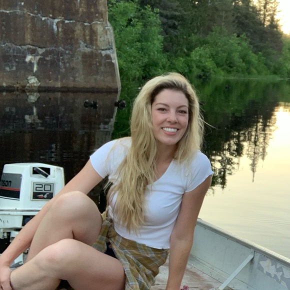 Meet your Posher, Shelby - Picture 1 of 1